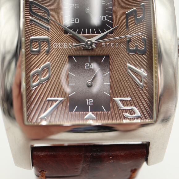Guess Mens 37mm Brown Barrel Dial Watch 24 Hour Date Leather Strap w New Battery - Picture 6 of 14